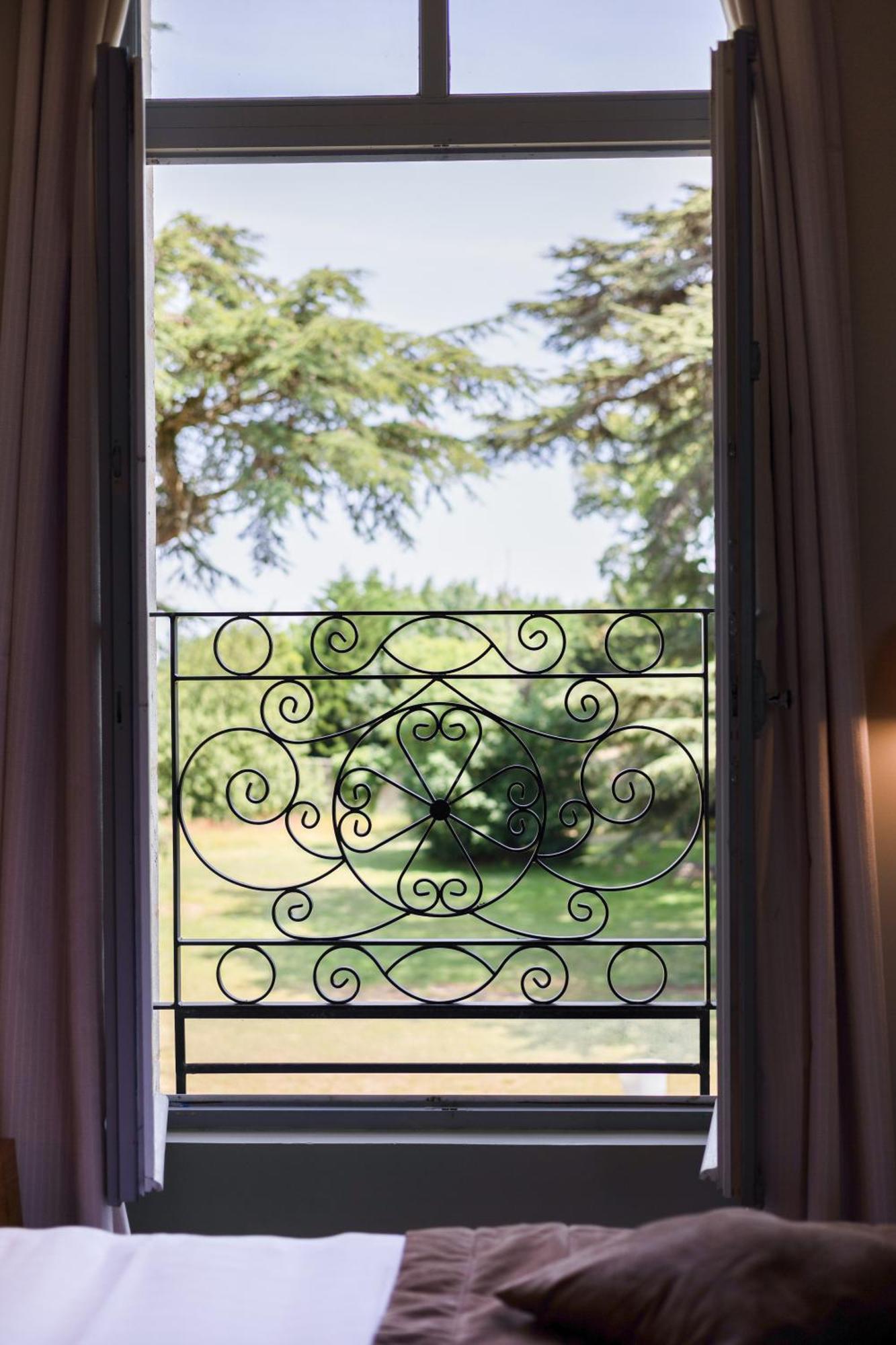 Hôtel et SPA du Château Lagord Exterior foto